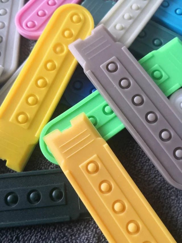 1 Pair Colorful Snapback Hats Replacement Strap - 6 Colors Plastic Fastener Baseball Cap Extender Snap Rich Colors - The Melt Theory Lab by Kandylandlaiid LLC