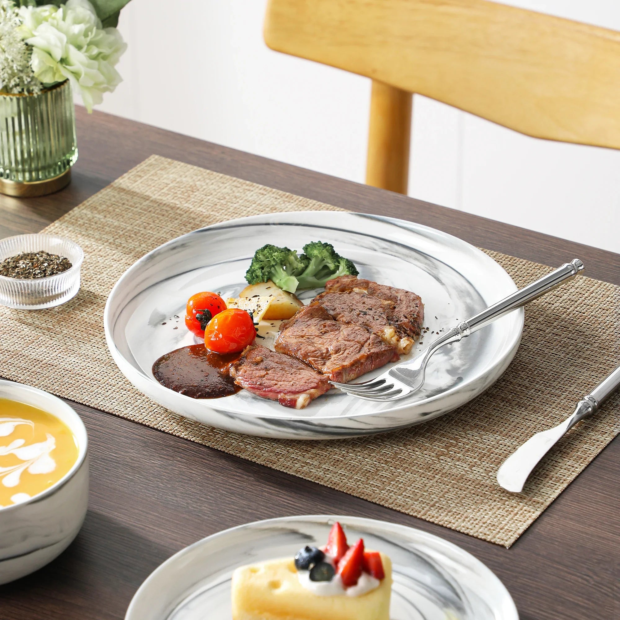 MALACASA Luna series 18-Piece Ceramic Porcelain Dinnerware Set with 6 Pcs Dinner/Dessert Plates,Bowl Tableware Set Service for 6