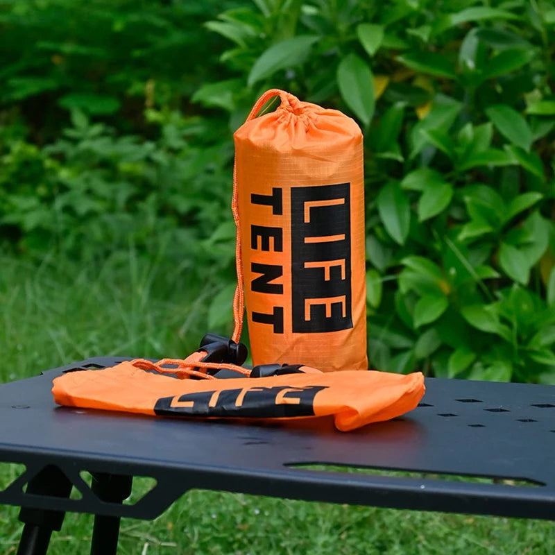 〔E〕Outdoor Insulated Emergency Tent Waterproof Emergency Life Saving Insulated Tent Includes Life Whistle Ripstop TentPouch