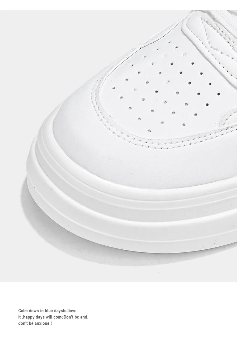 High-top classic casual sports shoes with durable soles and soft uppers, blending classic and fashionable styles. Ideal for hiki