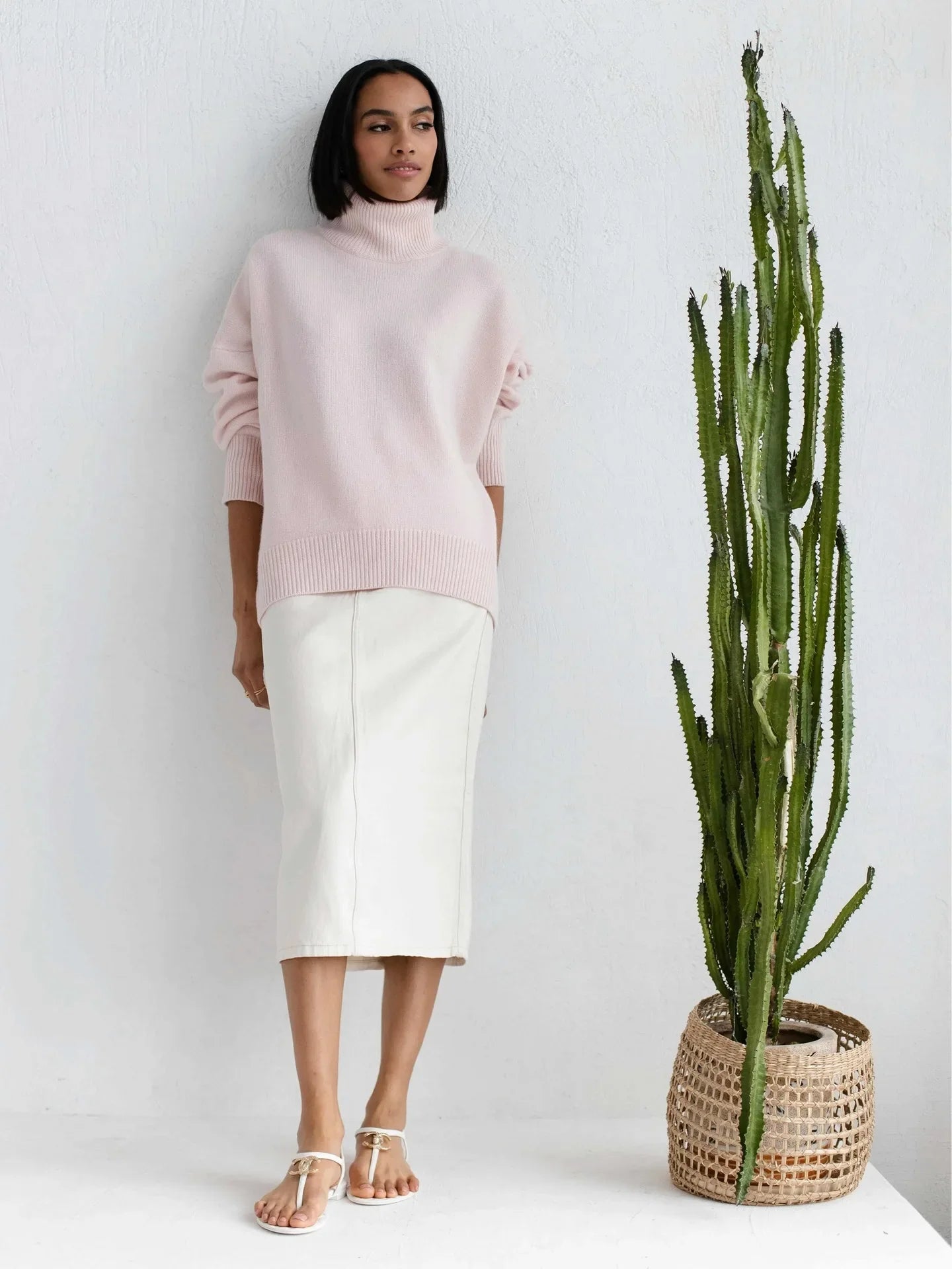 Original Light Luxury O-neck Knit Sweater Autumn and Winter Women's Elegant Loose Mock Neck Solid Color Warm Outerwear Sweater