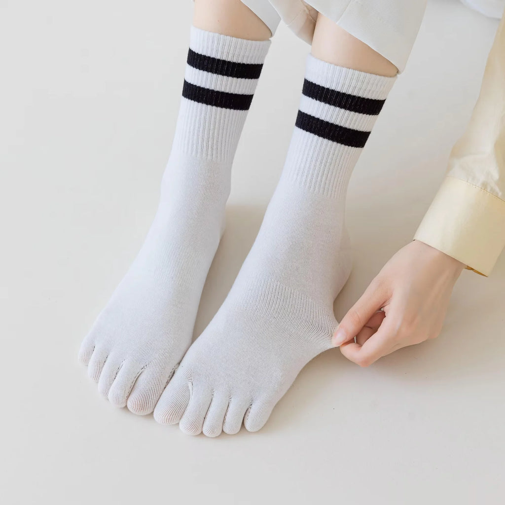 Yoga Socks for Women with Grips, Non-Slip Five Toe Socks for Pilates, Barre, Ballet, Fitness