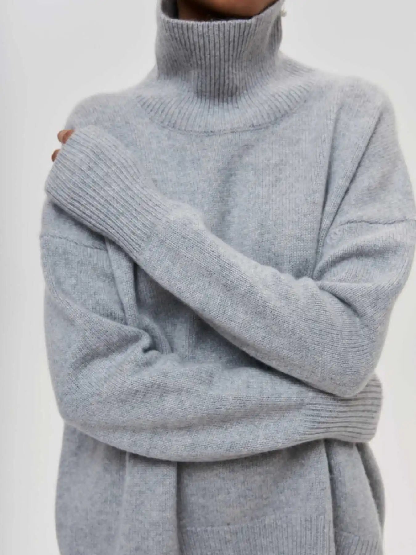 Original Light Luxury O-neck Knit Sweater Autumn and Winter Women's Elegant Loose Mock Neck Solid Color Warm Outerwear Sweater