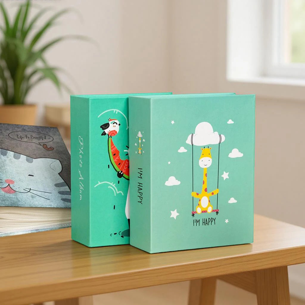 The Cartoon Cover Album Is Exquisite. It Can Hold 100 6-inch Photos And Is Suitable For Family Memory Storage And Collection