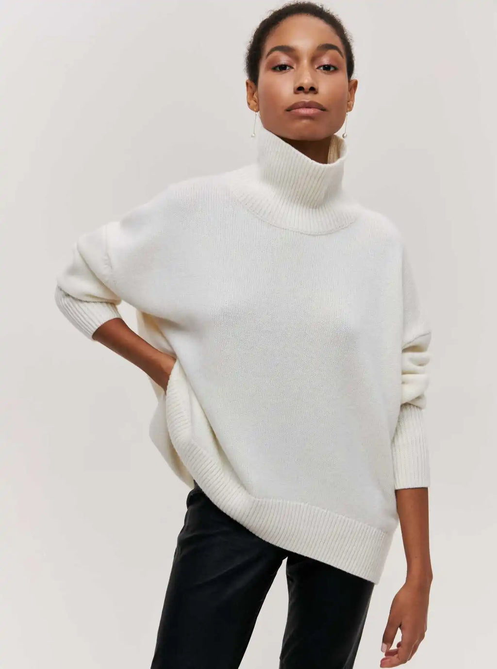 Original Light Luxury O-neck Knit Sweater Autumn and Winter Women's Elegant Loose Mock Neck Solid Color Warm Outerwear Sweater