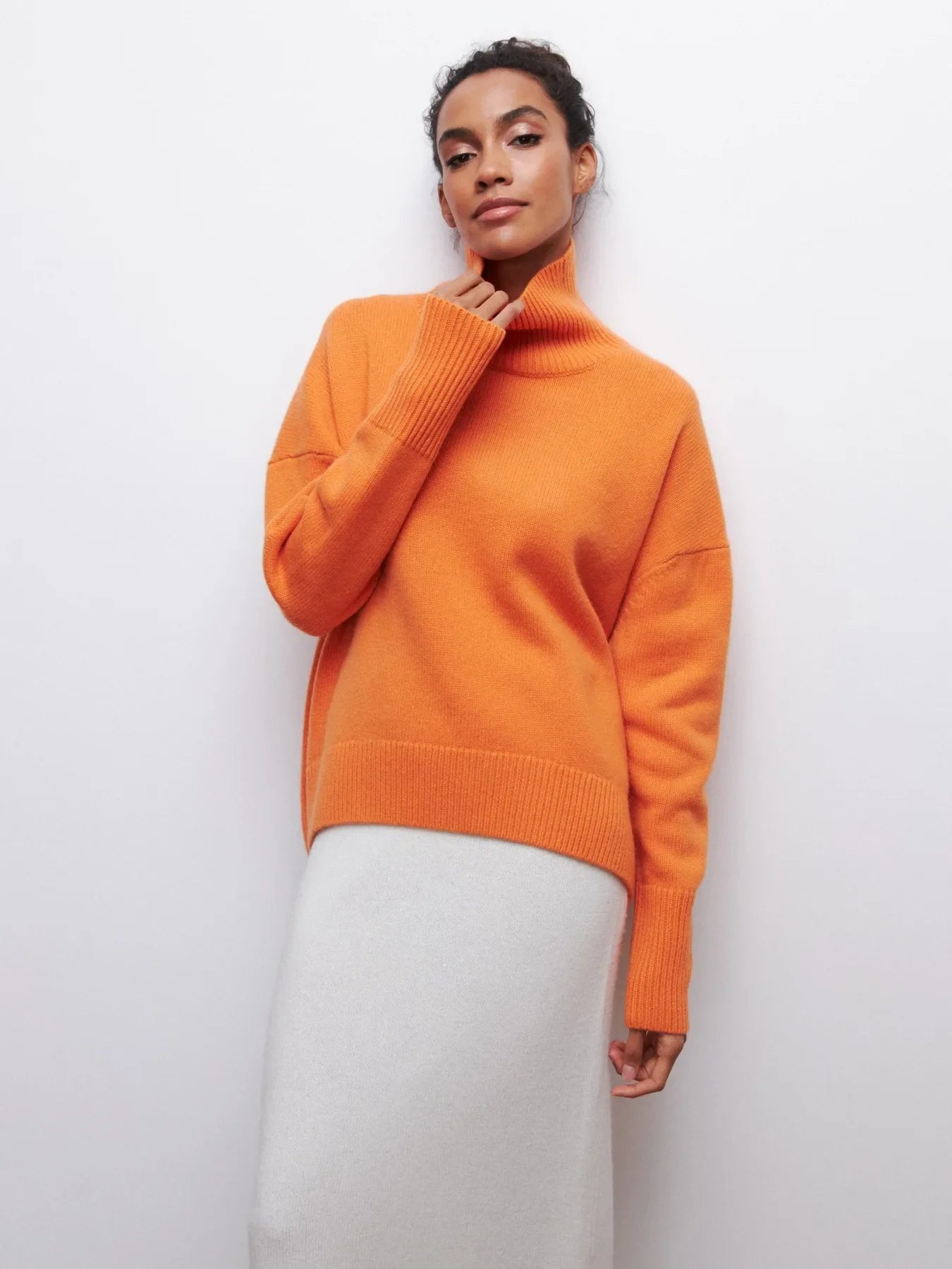 Original Light Luxury O-neck Knit Sweater Autumn and Winter Women's Elegant Loose Mock Neck Solid Color Warm Outerwear Sweater