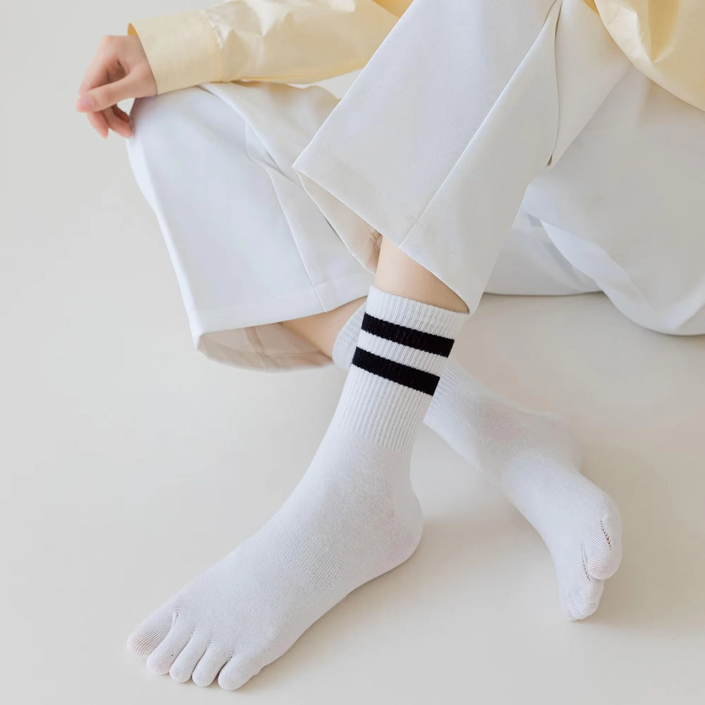 Yoga Socks for Women with Grips, Non-Slip Five Toe Socks for Pilates, Barre, Ballet, Fitness