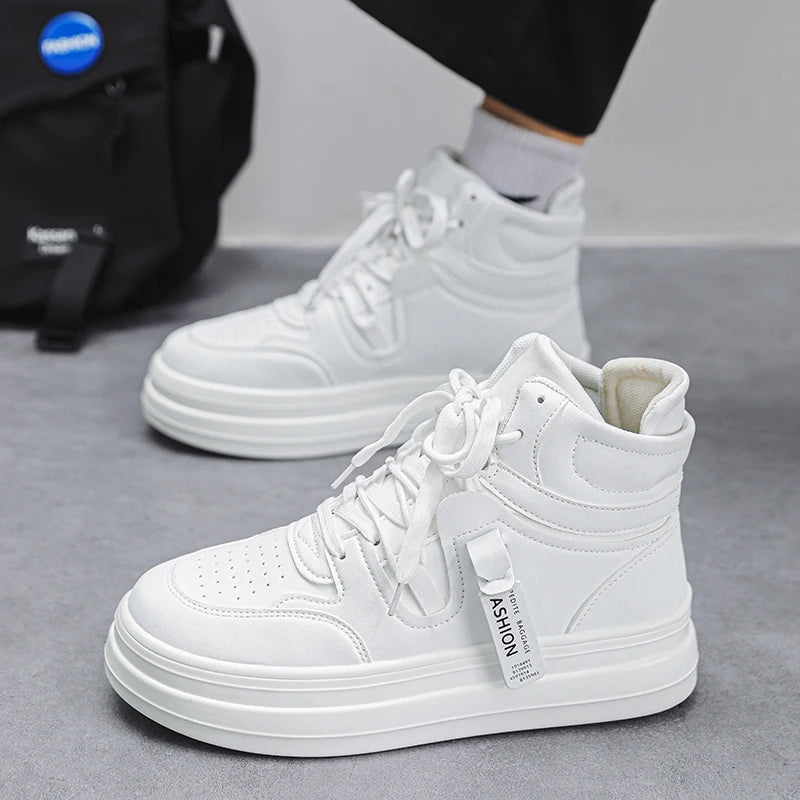 High-top classic casual sports shoes with durable soles and soft uppers, blending classic and fashionable styles. Ideal for hiki