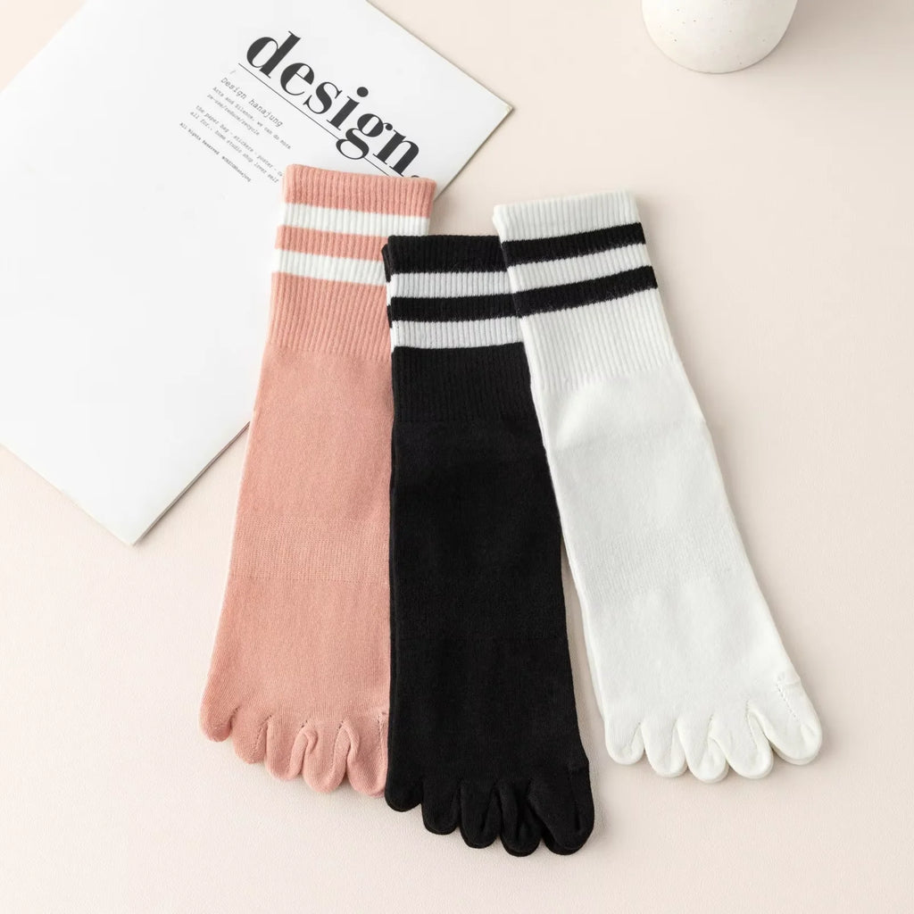 Yoga Socks for Women with Grips, Non-Slip Five Toe Socks for Pilates, Barre, Ballet, Fitness