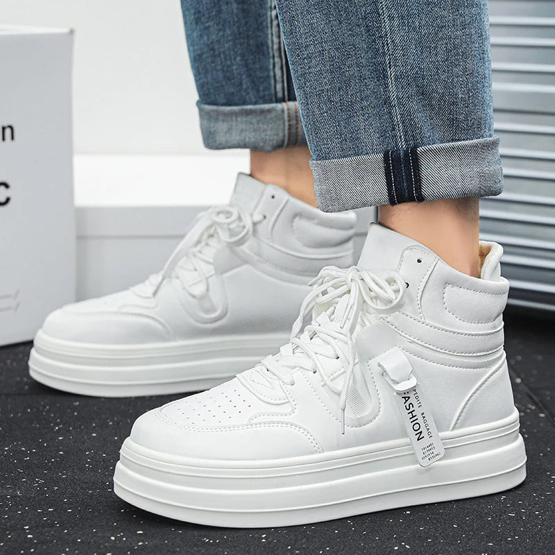 High-top classic casual sports shoes with durable soles and soft uppers, blending classic and fashionable styles. Ideal for hiki