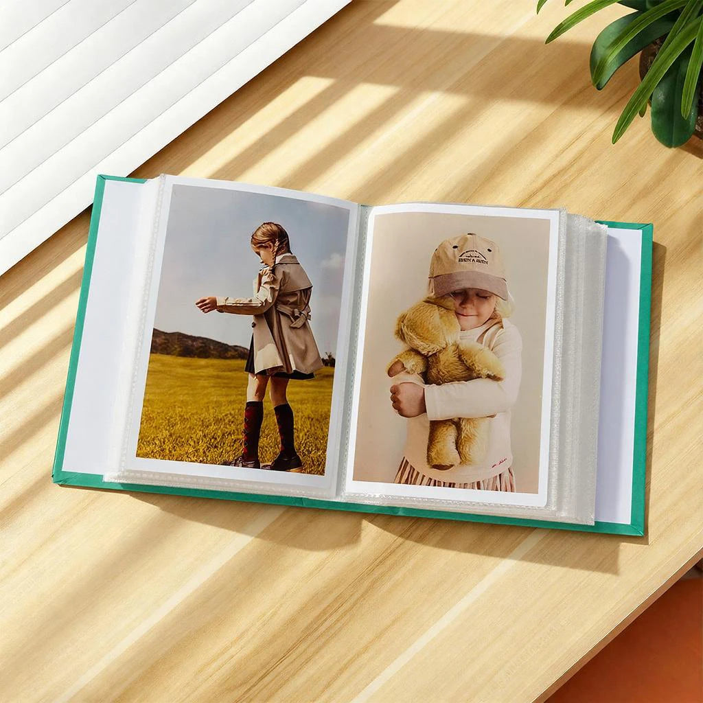 The Cartoon Cover Album Is Exquisite. It Can Hold 100 6-inch Photos And Is Suitable For Family Memory Storage And Collection