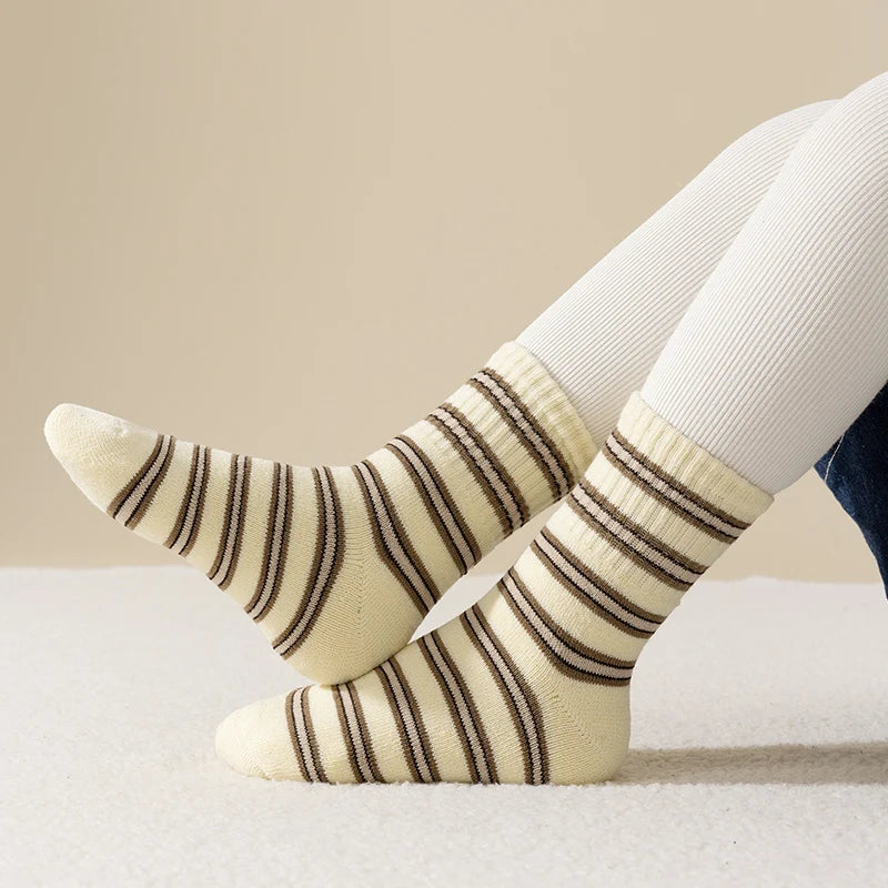 Five pairs of boys' socks for autumn and winter, trendy and versatile alphabet striped looped mid-calf socks