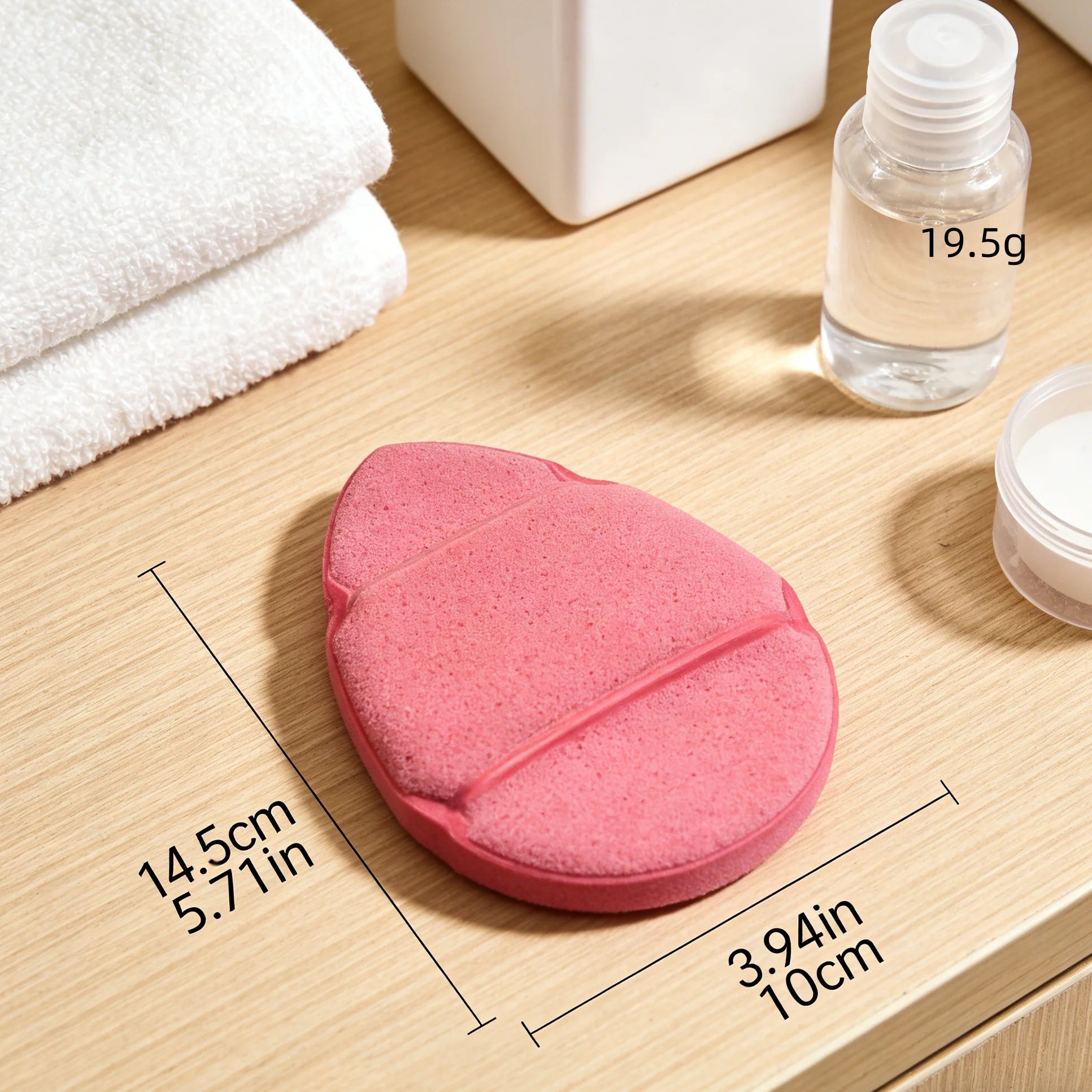 1 piece of finger-cuff style large facial cleansing sponge. Soft, skin-friendly, deep cleansing. Gentle removal of facial oils.